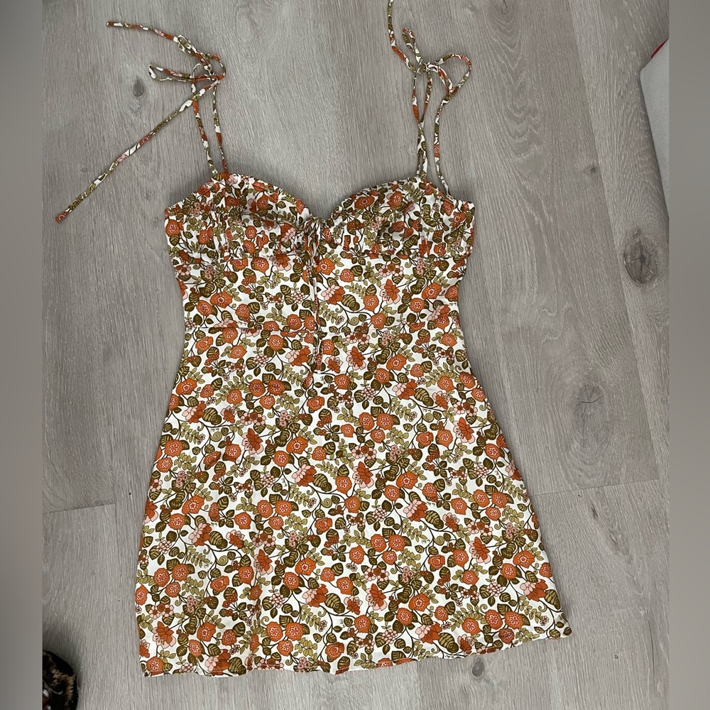 REALISTATION PAR THE DEVON - 70s FLORAL :)